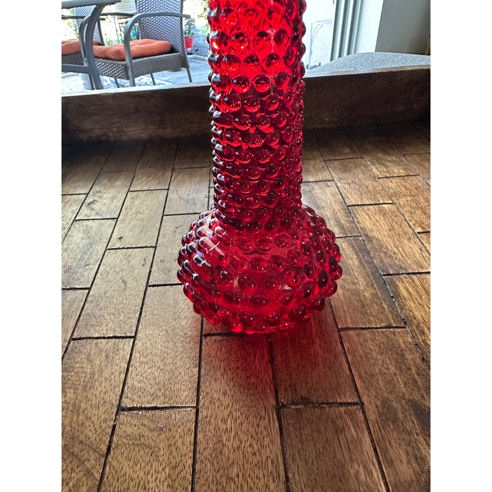 Vintage‎ Ruby Red Glass Hobnail Bud Vase Bulbous Base 8 Inch made in EUC - Picture 4 of 10